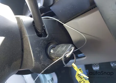 2004 Volkswagen New Beetle Gls 1.8T z USA, uszkodzony, nr VIN 3VWCD21Y64M303432